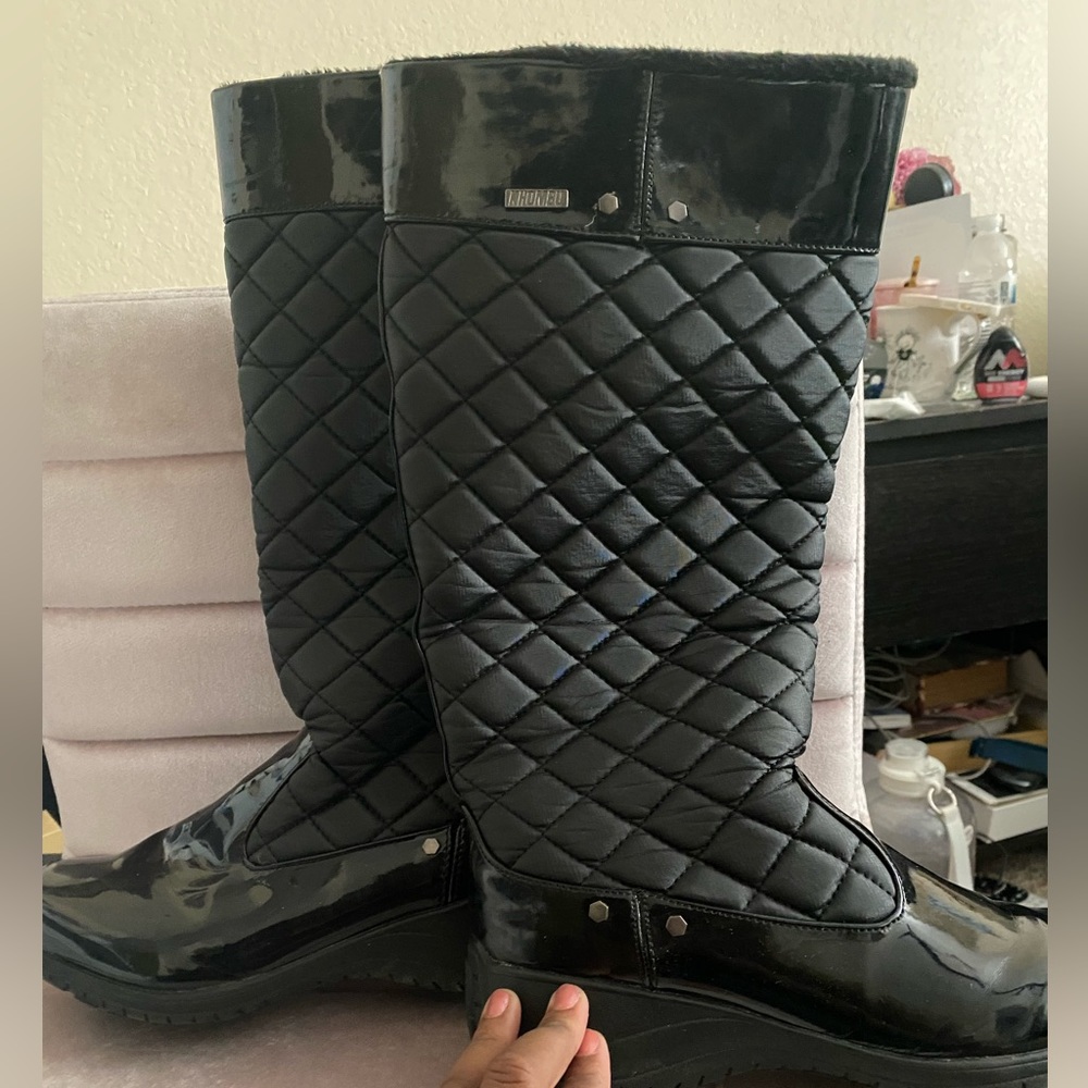 Black rain/snow boots